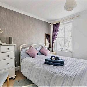 The Mews - Less Than 1Km To City Centre - Stadium - Castle - 10 Min Walk